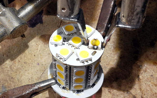 SMD Lötzange entlötet defekte LED
